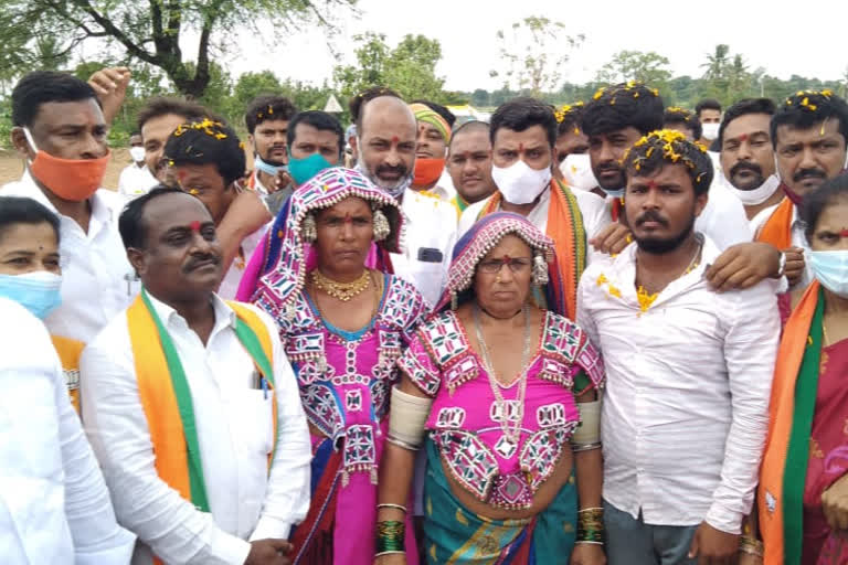 BANDI SANJAY: 'ఉప ఎన్నికల కోసమే దళిత సాధికారత డ్రామా'