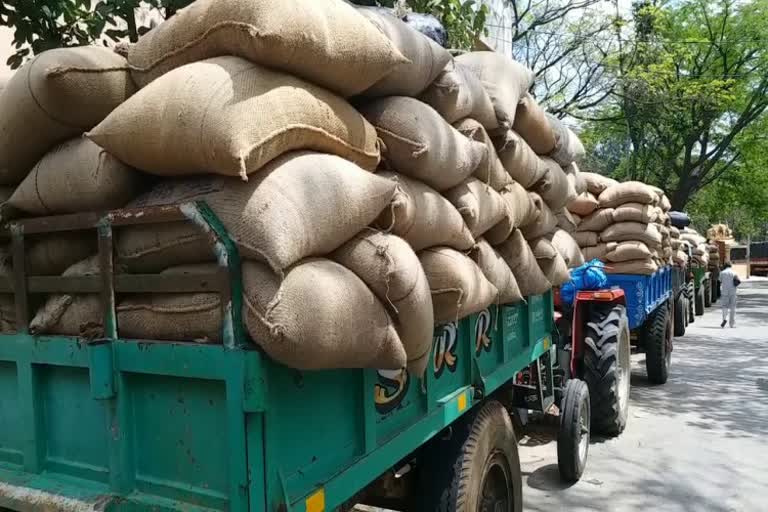 Selling millet is a non-payment due for months in Tumakur