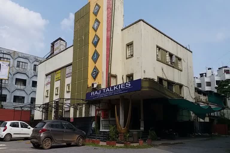 People will have to wait for films in the cinema hall