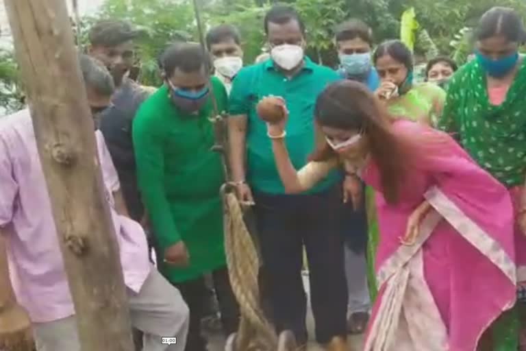 ওভারহেড রিজার্ভারের শিলান্যাস করলেন বিধায়ক লাভলি মৈত্র