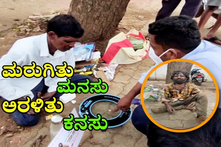 student-helps-street-side-beggar-for-his-new-life