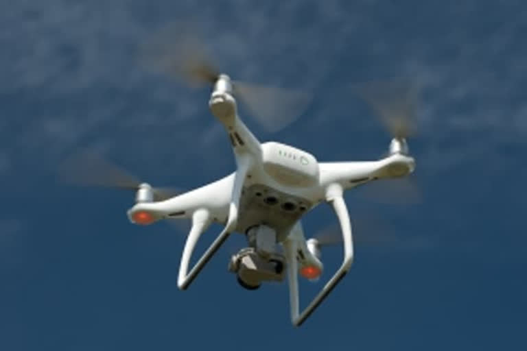 BSF opens fire on drone  Suspected pakistani drone in India  BSF opens fire after Pakistani drone spotted on IB in Jammu  Pakistani drone spotted on IB in Jammu  Pakistani drone spotted in Jammu  അതിര്‍ത്തിയില്‍ വീണ്ടും പാക് ഡ്രോണ്‍  പാകിസ്ഥാൻ ഡ്രോണ്‍  ബിഎസ്എഫ് സൈനികര്‍  പാകിസ്ഥാനി ഡ്രോണിനെ തുരത്തിയോടിച്ച് ബിഎസ്എഫ്  ജമ്മു ഇരട്ട സ്ഫോടനം