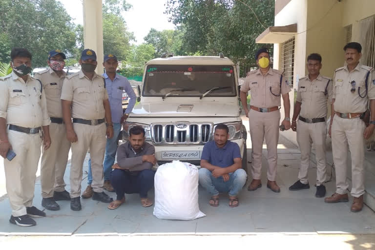 Two smugglers arrested with 20 kg of ganja