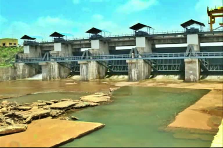 poor-work-in-s-nagaral-dam-construction