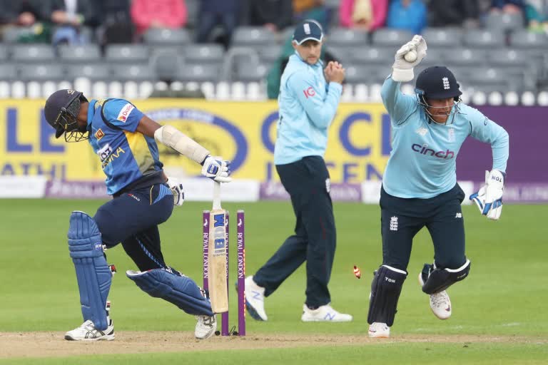 Sri Lanka shot out for 166 in third ODI against England