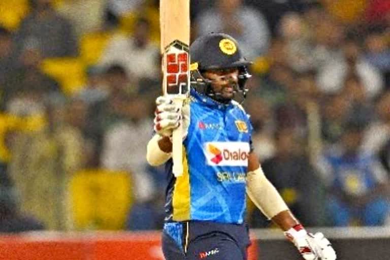 Sri Lankan batsman Bhanuka Rajapaksa  बल्लेबाज भानुका राजपक्षे  खिलाड़ियों का अनुबंध उल्लंघन  श्रीलंका क्रिकेट टीम  जुर्माना  खेल समाचार  खेल के ताजा समाचार  sports news  fine  Sri Lanka cricket team  Players contract breach