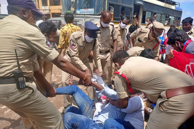 Arrest of student union leaders