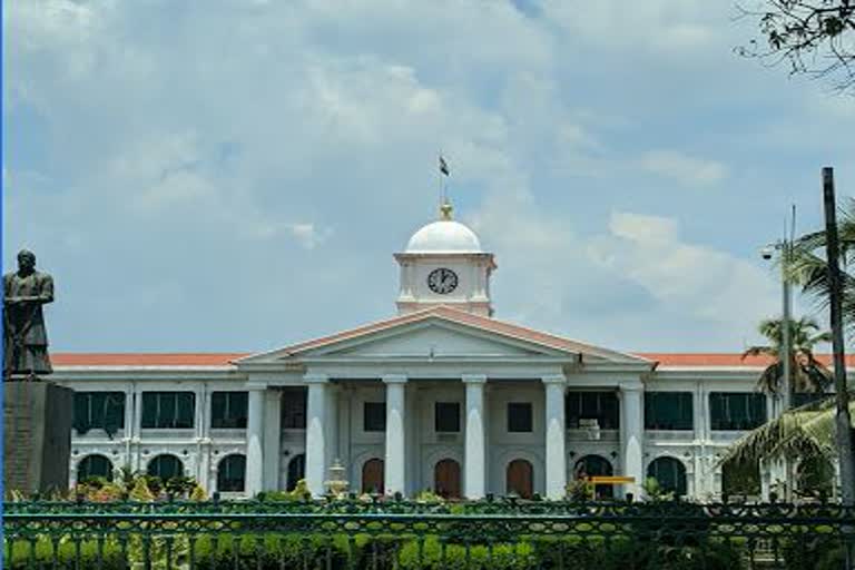 Secretariat Revenue department  Revenue department officers transferred  Revenue department  Revenue department officers  സെക്രട്ടേറിയറ്റിലെ റവന്യൂ വകുപ്പിൽ സ്ഥലം മാറ്റം  റവന്യൂ വകുപ്പ്  സെക്രട്ടേറിയറ്റിലെ റവന്യൂ വകുപ്പ്  പിണറായി സര്‍ക്കാര്‍  മുട്ടില്‍ മരംമുറി വിവാദം  Muttil illegal tree felling