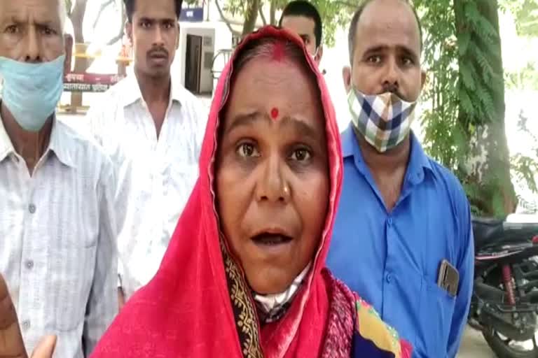 बीडीसी महिला का पुलिस पर आरोप, वीडियो वायरल
