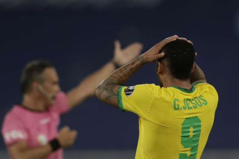 Gabriel Jesus out of Copa America  Brazil's Gabriel Jesus  Gabriel Jesus  Copa America  Copa America final  ജെസ്യൂസ് പുറത്ത്  ഗബ്രിയേൽ ജെസ്യൂസ്  കോപ്പയിൽ ബ്രസീലിന് തിരിച്ചടി  ബ്രസീലിന് തിരിച്ചടി  ബ്രസീൽ കോപ്പ