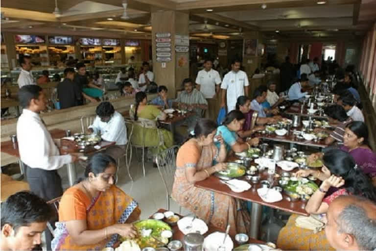 Covid Impact : Tamil Nadu restaurants suffers due to lack of worker  worker shortage  covid lockdown  tamil nadu government  റെസ്റ്റോറന്‍റുകളിൽ 50 ശതമാനം പ്രവേശനാനുമതി നല്‌കി തമിഴ്‌നാട് സർക്കാർ  തമിഴ്‌നാട് സർക്കാർ  കൊവിഡ് ലോക്ക്ഡൗൺ