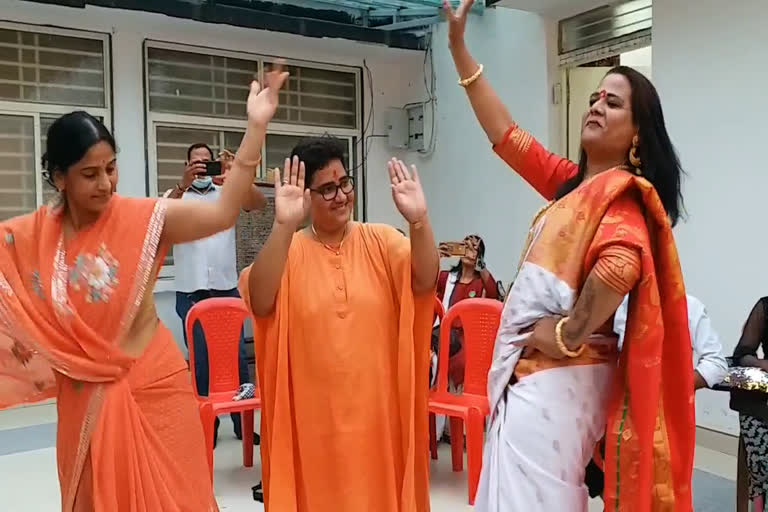 pragya dance