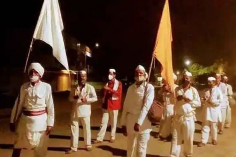 Vaskar Dindi enter in Pandharpur