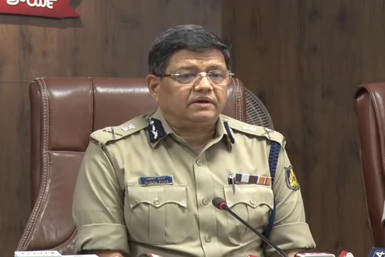 Bangalore city police commissioner Kamal pant press meet