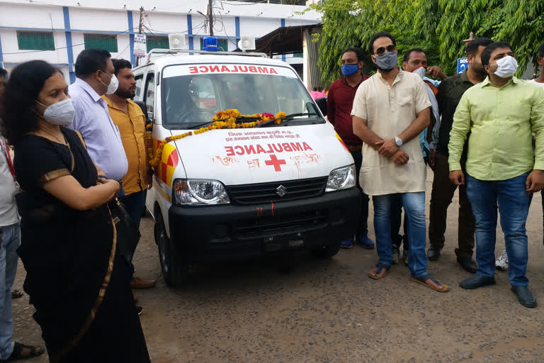 Ambulance gift given to Katni Hospital