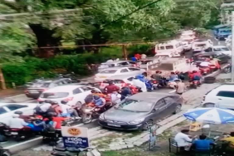 more-than-3-thousand-vehicles-returned-due-to-violation-of-guidelines-from-tourist-places