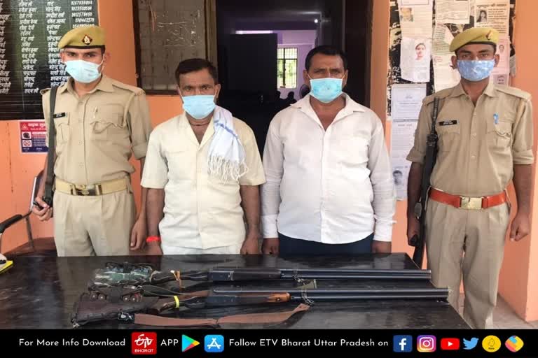 अलीगढ़ में BDC सदस्यों को बंदूक के साए में लाने वाले दो आरोपी गिरफ्तार