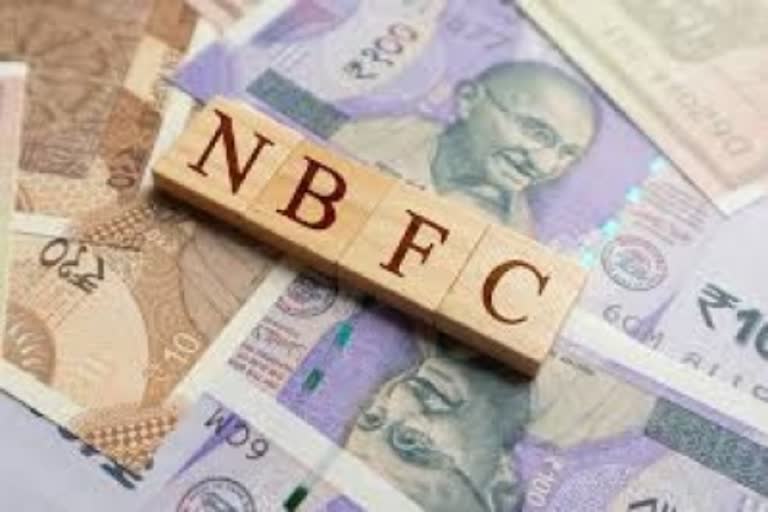 कोविड की दूसरी लहर ने बढ़ाई MFIs और छोटे NBFCs की मुसीबतें