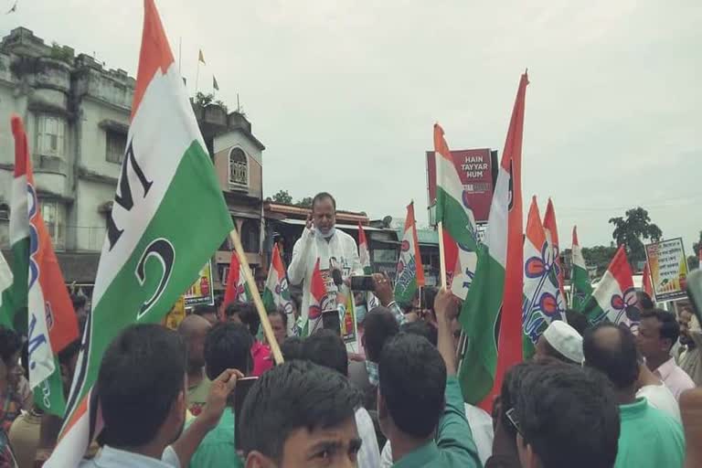 tmc protest against fuel price hike in goalpokhar