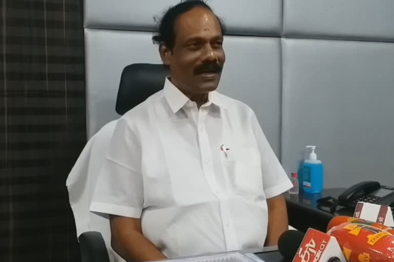 leoni-says-that-karunanidhis-will-be-included-in-the-textbook