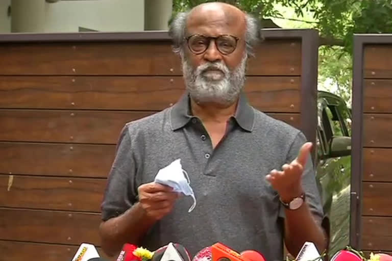 actor rajnikanth decides to quits politics