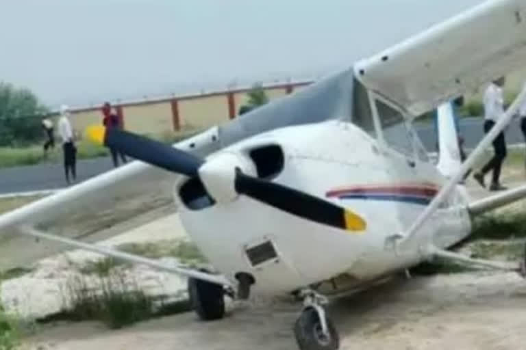 Aircraft crashes in Aligarh, crew makes narrow escape