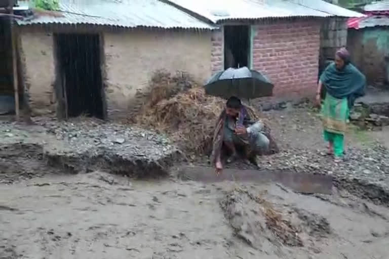 Debris came in Himachal Pradesh