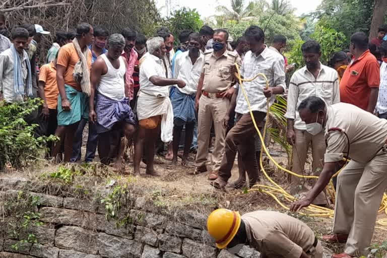 MP: Bodies of woman, 3 kids found floating in well