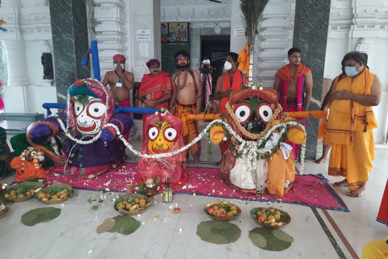 ratha jatra,  rath yatra in rayagada, ମନ୍ଦିରେ ବେଢ଼ାରେ ହେଲା ରଥଯାତ୍ରା, ସରିଲା ଶ୍ରୀଗୁଣ୍ଡିଚା ଯାତ୍ରା, ଅସ୍ଥାୟୀ ଗୁଣ୍ଡିଚା ମନ୍ଦିର, ଗୁଣ୍ଡିଚାଯାତ୍ରା, ଶ୍ରୀଗୁଣ୍ଡିଚା ଯାତ୍ରା, ରାୟଗଡ଼ା