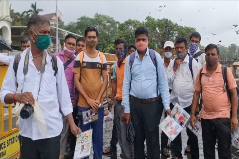 photographer facing financial crisis due to coronavirus at gateway of india mumbai