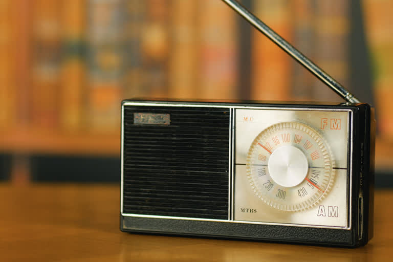 Voice of America announces ending its Bangla radio service