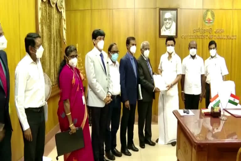 ak rajan  committee headed by Rajan submitted a report to the Chief Minister for impact of neet exam  impact of neet exam  Rajan submitted a report to the Chief Minister for impact of neet exam  neet exam  நீட் தேர்வு தாக்கம்  ஏ கே ராஜன் தலைமையிலான குழு முதலமைச்சரிடம் அறிக்கை தாக்கல்  chennai news  chennai latest news  முதலமைச்சரிடம் அறிக்கை தாக்கல்