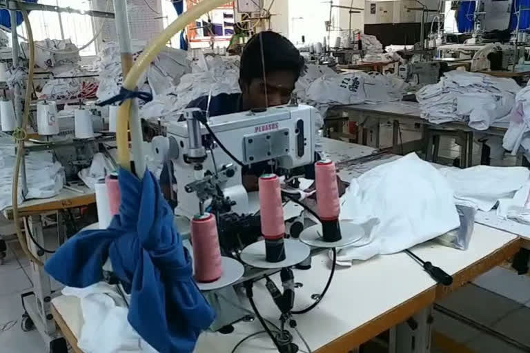 Govt approves extension of RoSCTL scheme for textiles exporters