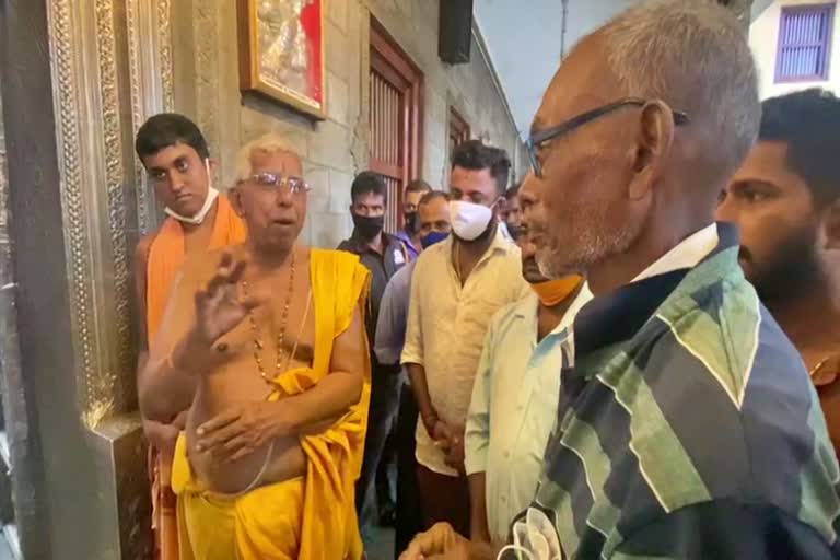 accused-ask-pardon-infront-of-katilu-durgaparameshwari-temple