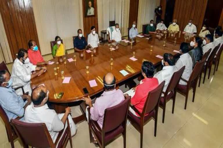 മന്ത്രിസഭാ യോഗം  lockdown-exemption  cabinet-meeting-today  ലോക്ക് ഡൗൺ  ലോക്ക്‌ ഡൗൺ ഇളവുകൾ ചർച്ച ചെയ്യും  ലോക്ക്‌ ഡൗൺ ഇളവുകൾ  പിണാറായി വിജയൻ