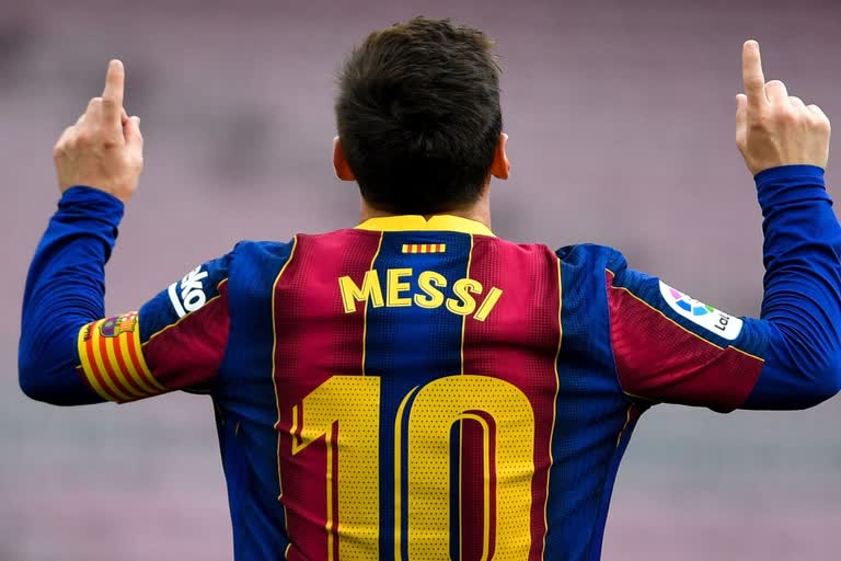 Lionel Messi reportedly set to sign five-year Barcelona deal and accept wage cut