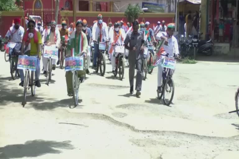 congress-cycle-rally-against-inflation-in-baloda-bazar