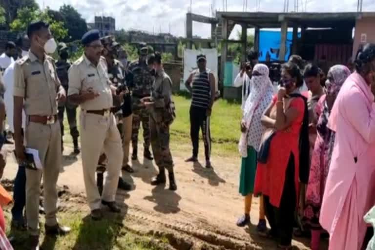 women-reached-to-grab-land-in-ranchi