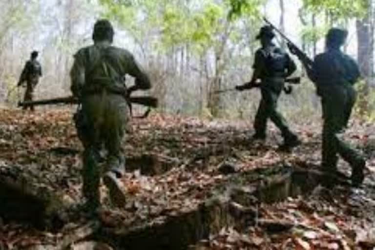 Naxals killed  Chhattisgarh  Naxals killed in encounter with District Reserve Guard  District Reserve Guard in Dantewada  Chhattisgarh 3 Naxals killed in encounter with District Reserve Guard in Dantewada  ഛത്തീസ്‌ഗഡിലെ ദന്തേവാഡ  ജില്ല റിസർവ് ഗാർഡ്  നക്സലുകൾ കൊല്ലപ്പെട്ടു  ദന്തേവാഡ എസ്.പി അഭിഷേക്