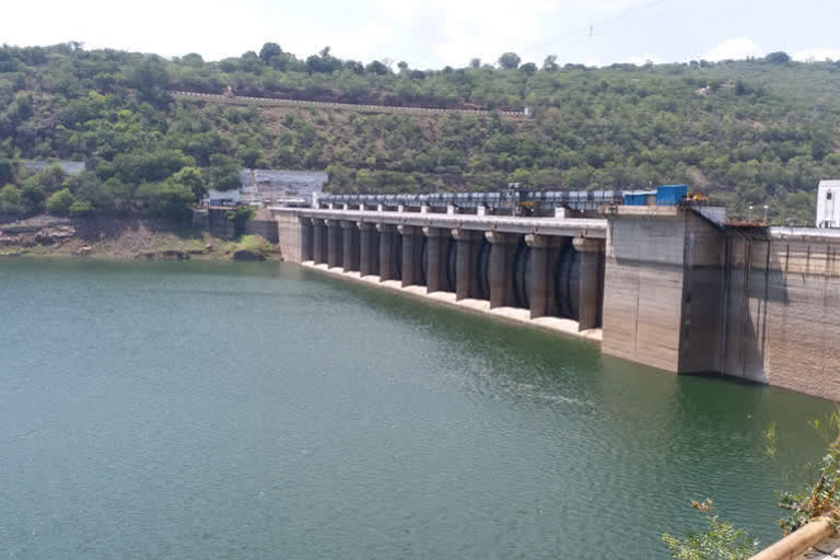 flood flow coming to srisailam reservoir