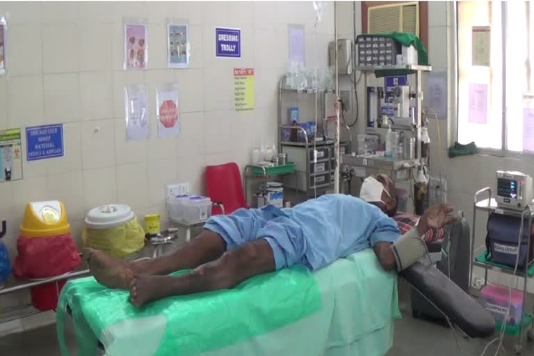 Patient on bed for surgery and doctor Absent in kodoli hospital kolhapur