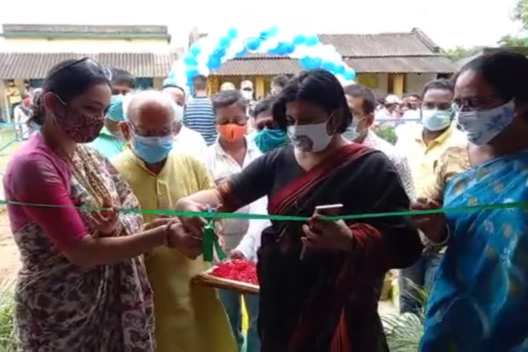 june malia inaugurates model anganwadi centre at west midnapore