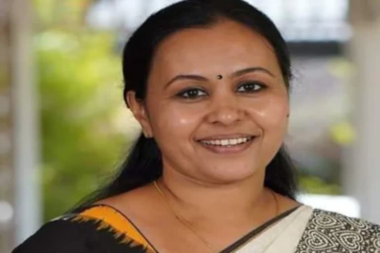 veena george on department vacancies  psc  health minister veena george  ഒഴിവുകൾ എത്രയും വേഗം റിപ്പോർട്ട് ചെയ്യണമെന്ന് ആരോഗ്യ മന്ത്രി വീണ ജോർജ്  പിഎസ്‌സി  ആരോഗ്യ മന്ത്രി വീണ ജോർജ്