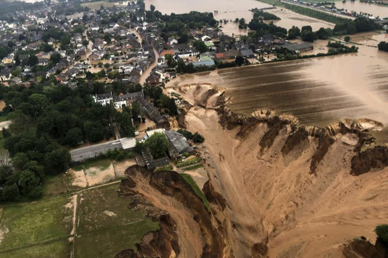 germany flood  Deaths in germany flood  Germany flood latest news  യൂറോപ്പ് മിന്നൽ പ്രളയം  ജർമനി പ്രളയം  ബെൽജിയം പ്രഴയം  യൂറോപ്പ് മിന്നൽ പ്രളയം വാർത്ത