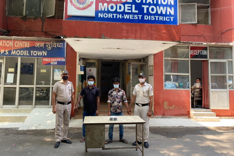 delhi model town police arrested theft accused servant