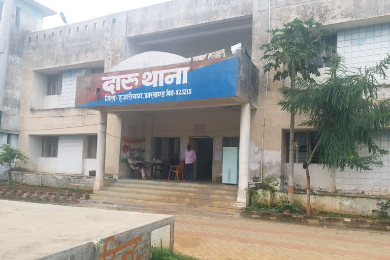 daru police station in-charge removed for negligence in hazaribag