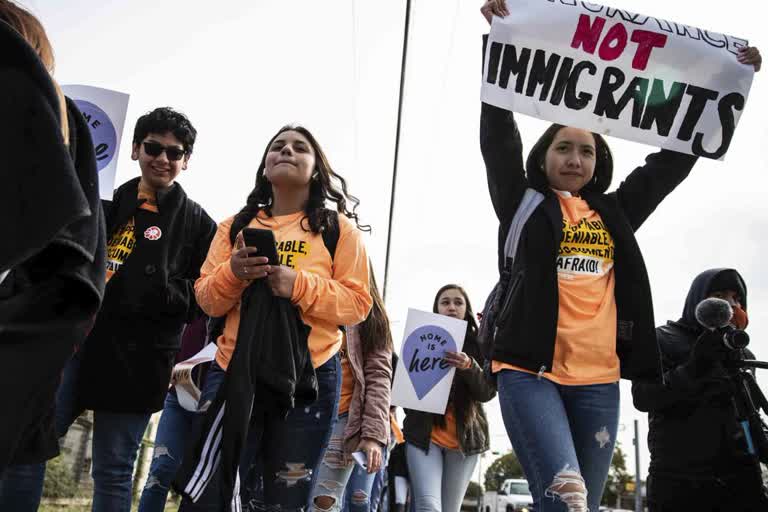 'A blaring siren' for Democrats after ruling halts DACA