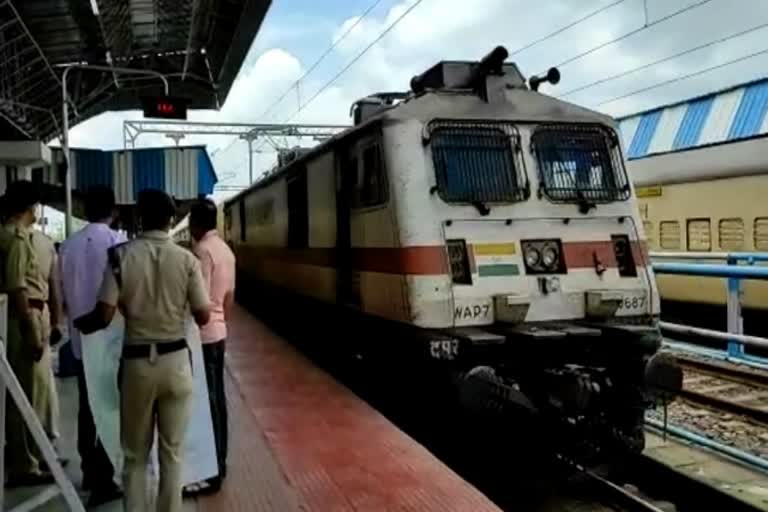 ranchi-railways-on-high-alert-after-darbhanga-parcel-blast