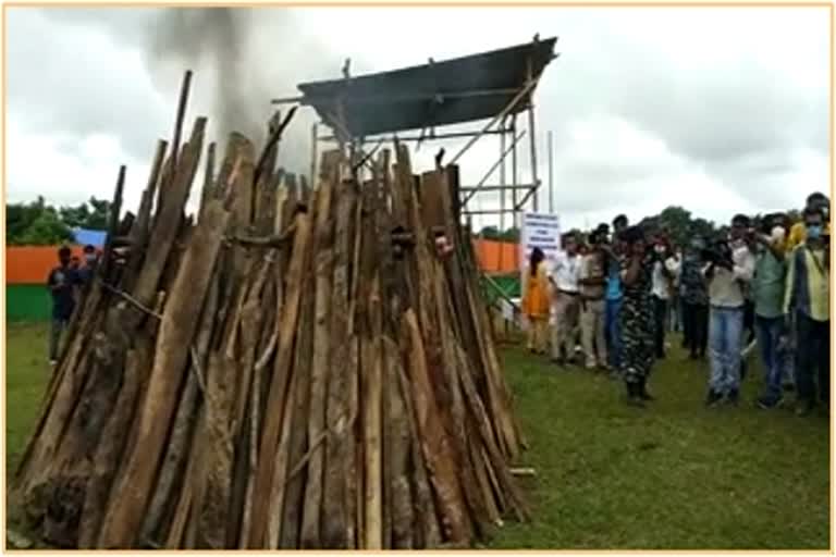 গোলাঘাটত কোটি কোটি টকাৰ ড্ৰাগছ দহন কৰিলে মুখ্যমন্ত্ৰীয়ে