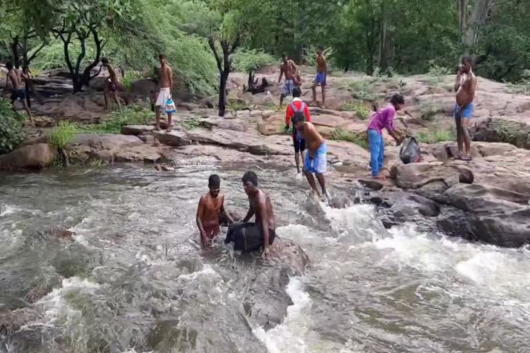 hogenakkal falls